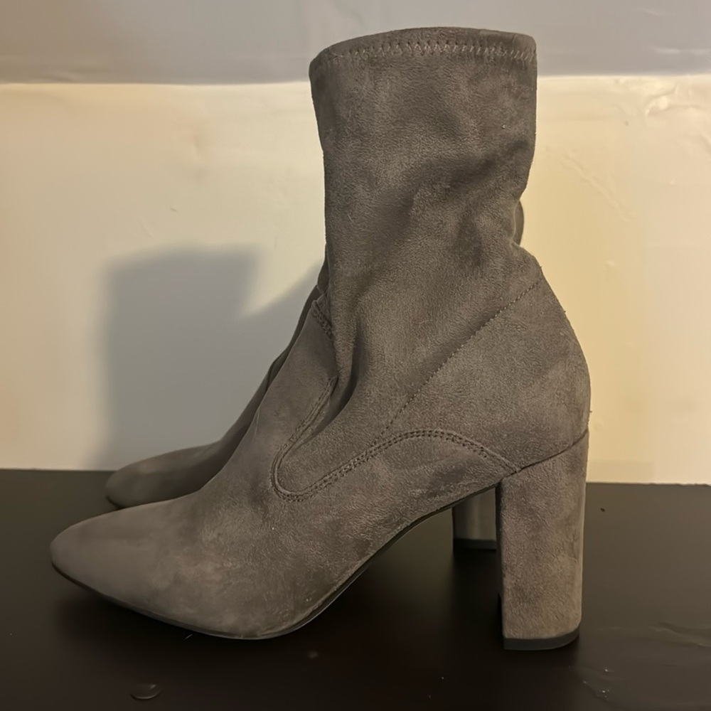 Dark Gray / Taupe Suede Franco Sarto ankle boot, size 8